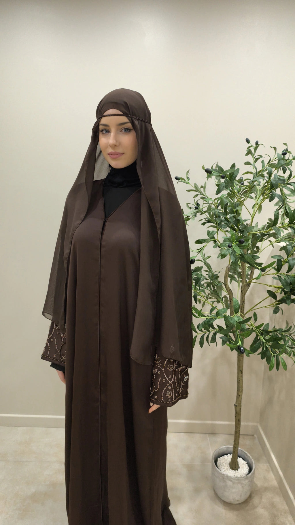 Abaya Amina