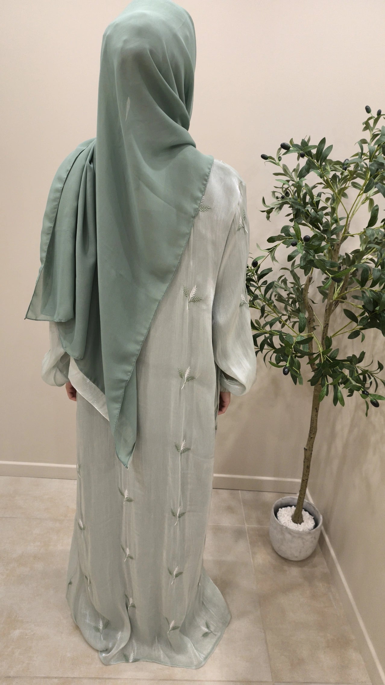 Abaya Emra
