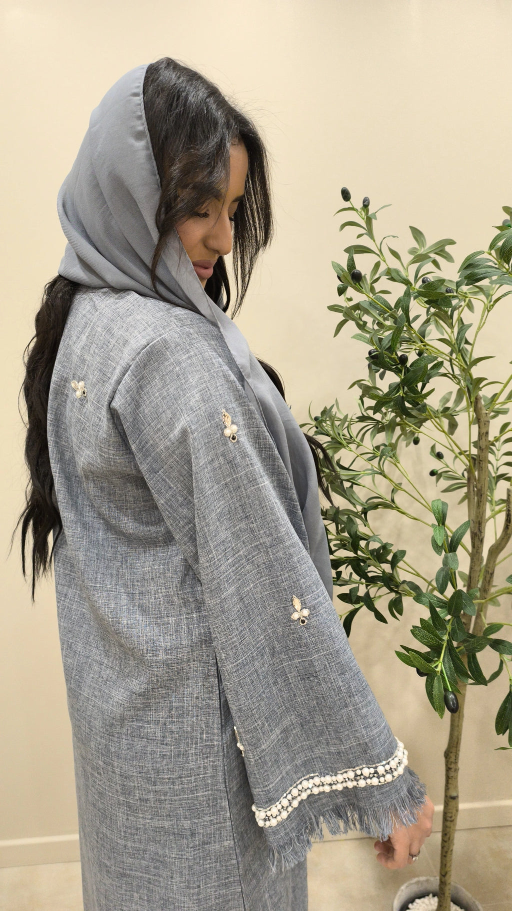 Abaya Neyla