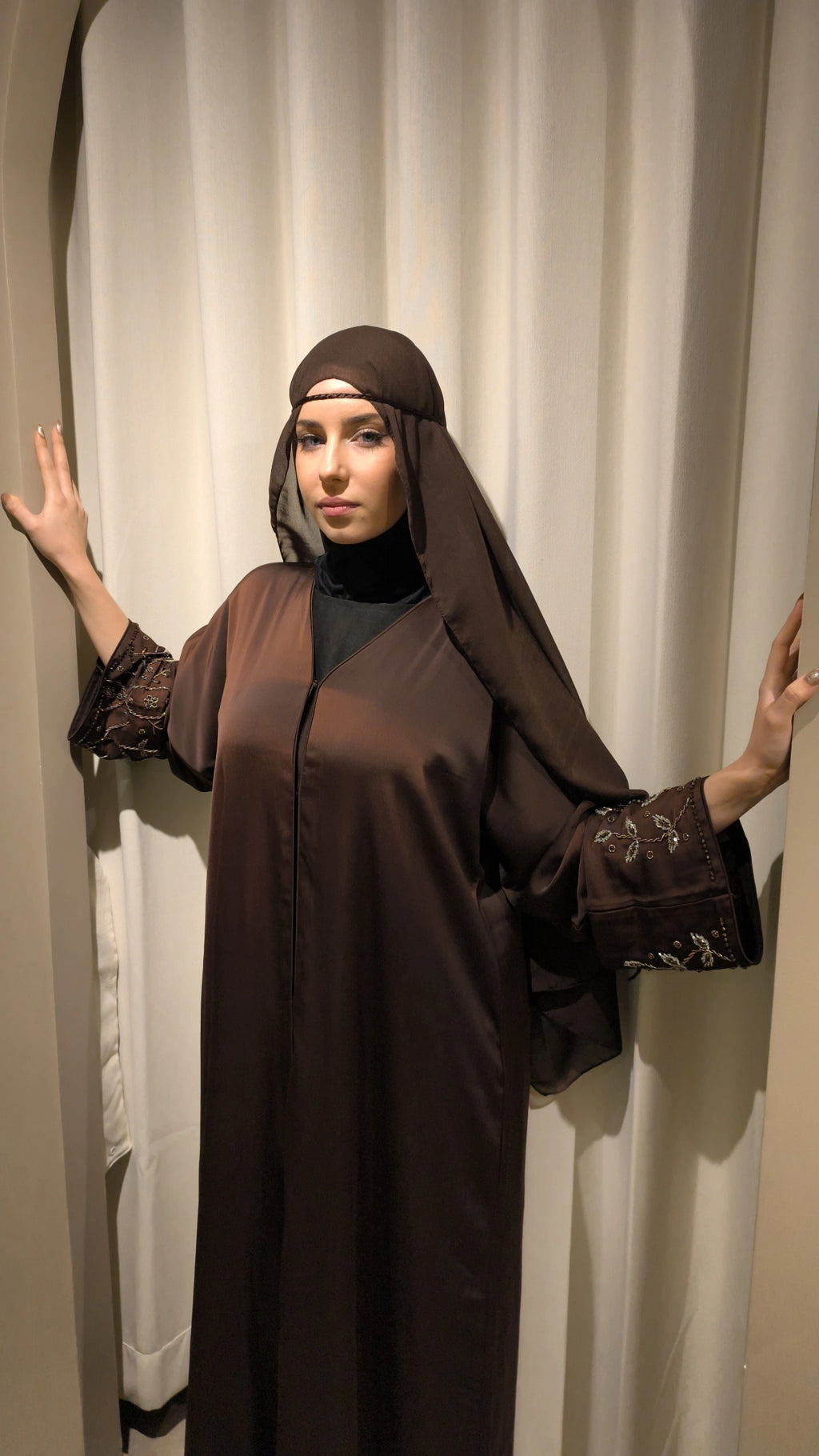 Abaya Amina