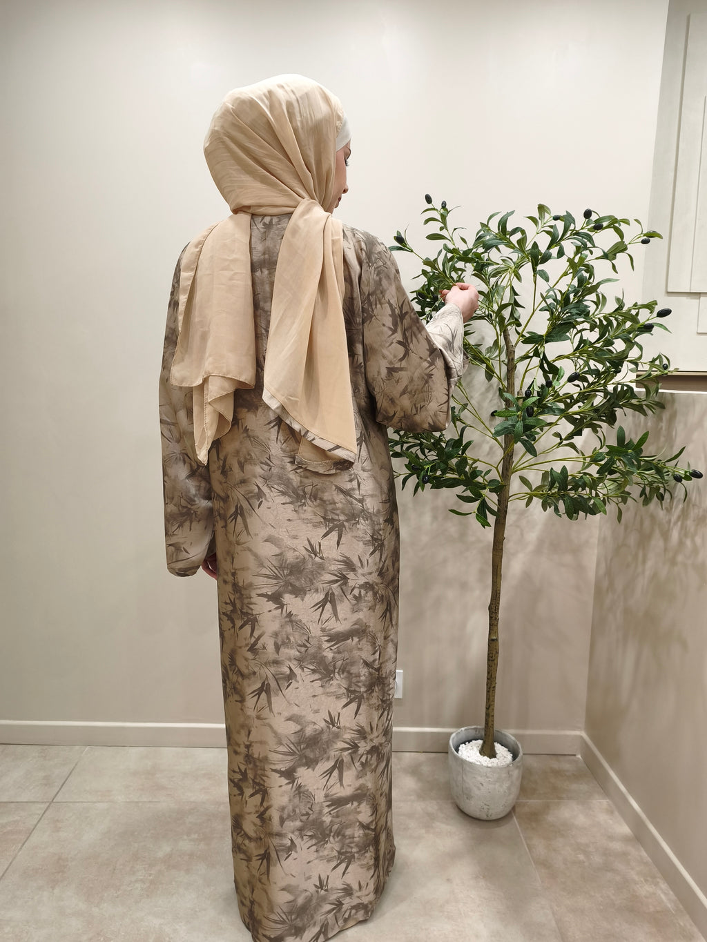 Abaya Maya